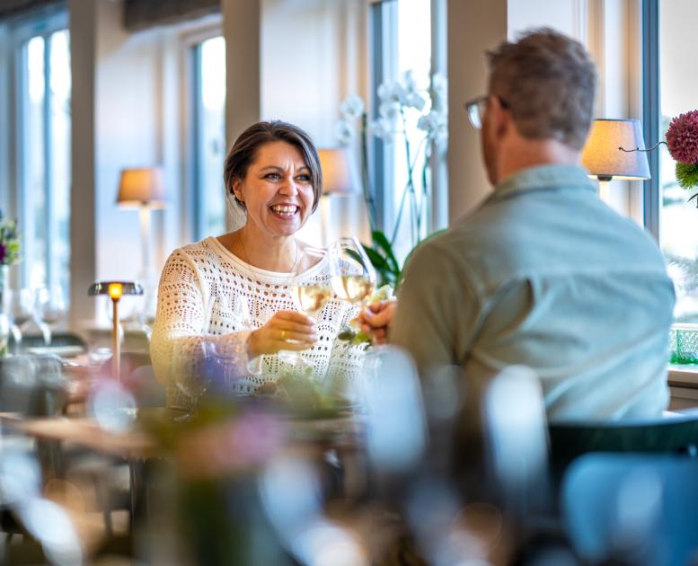 Par der spiser på Knudhule